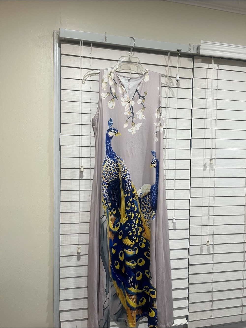Sleeveless Peacock Print Maxi Dress - Light Lavender